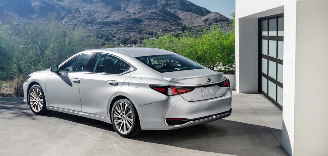 Lexus ES 300h Self Charging Hybrid